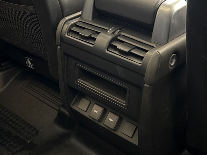 2023 (23) LAND ROVER DEFENDER 3.0 D300 X-Dynamic HSE 110 5dr Auto 5233805