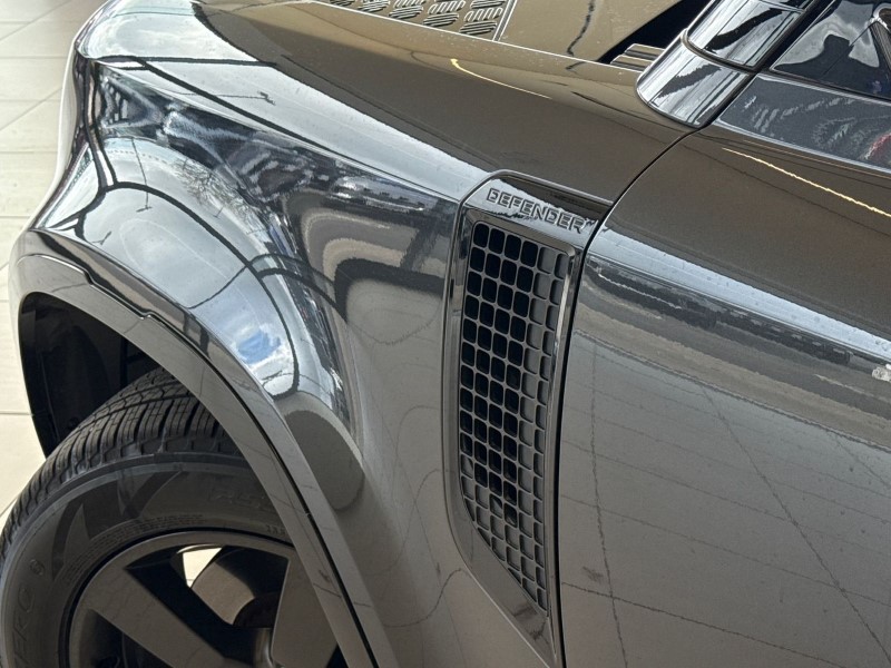 2023 (23) LAND ROVER DEFENDER 3.0 D300 X-Dynamic HSE 110 5dr Auto 5233807