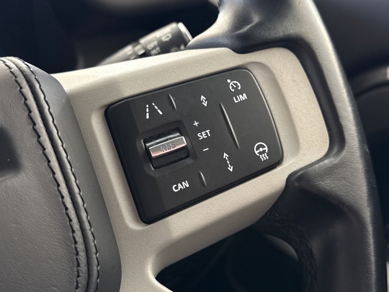 2023 (23) LAND ROVER DEFENDER 3.0 D300 X-Dynamic HSE 110 5dr Auto 5233816