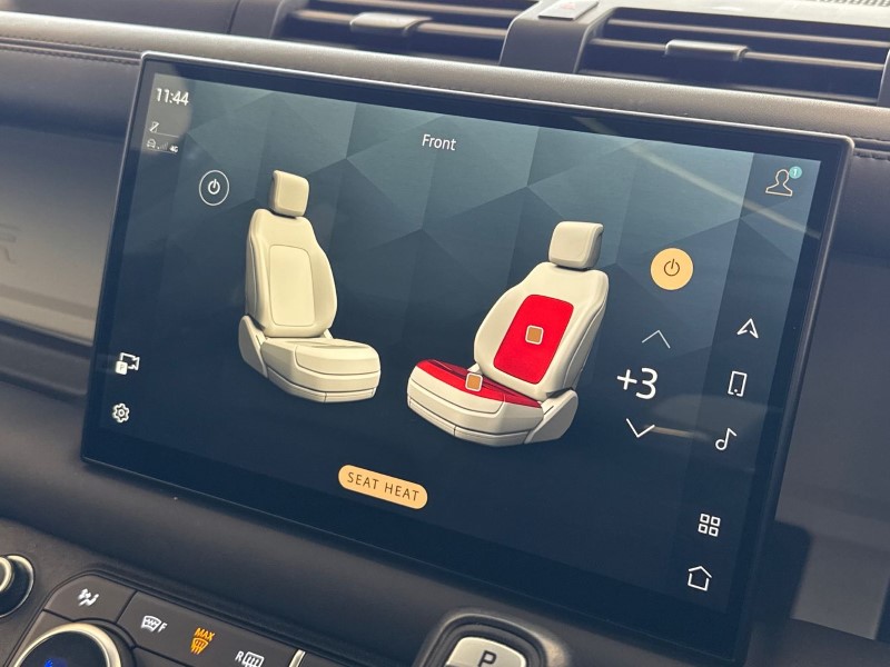 2023 (23) LAND ROVER DEFENDER 3.0 D300 X-Dynamic HSE 110 5dr Auto 5233821