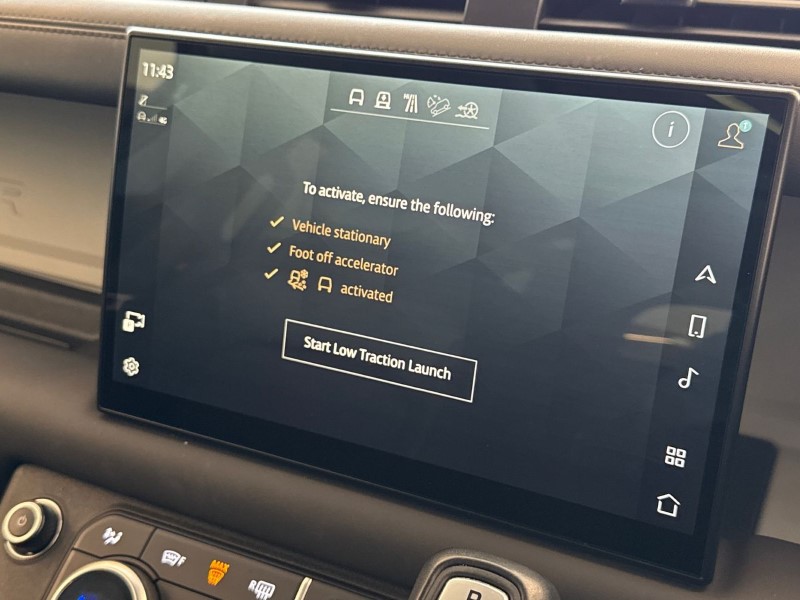 2023 (23) LAND ROVER DEFENDER 3.0 D300 X-Dynamic HSE 110 5dr Auto 5233820