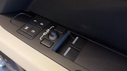 2023 (23) LAND ROVER COMMERCIAL DEFENDER 3.0 D250 Hard Top SE Auto 5228177