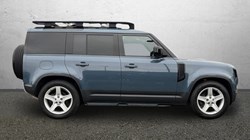 2023 (23) LAND ROVER COMMERCIAL DEFENDER 3.0 D250 Hard Top SE Auto 5228159