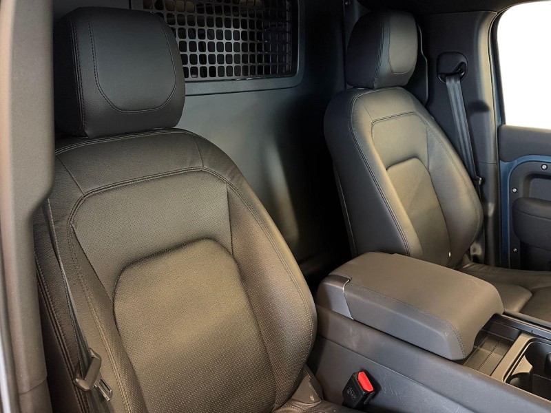 2023 (23) LAND ROVER COMMERCIAL DEFENDER 3.0 D250 Hard Top SE Auto 5228180