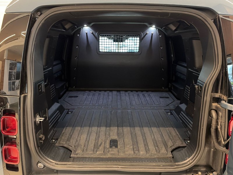 2023 (23) LAND ROVER COMMERCIAL DEFENDER 3.0 D250 Hard Top SE Auto 5228164