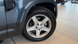 2023 (23) LAND ROVER COMMERCIAL DEFENDER 3.0 D250 Hard Top SE Auto 5228205