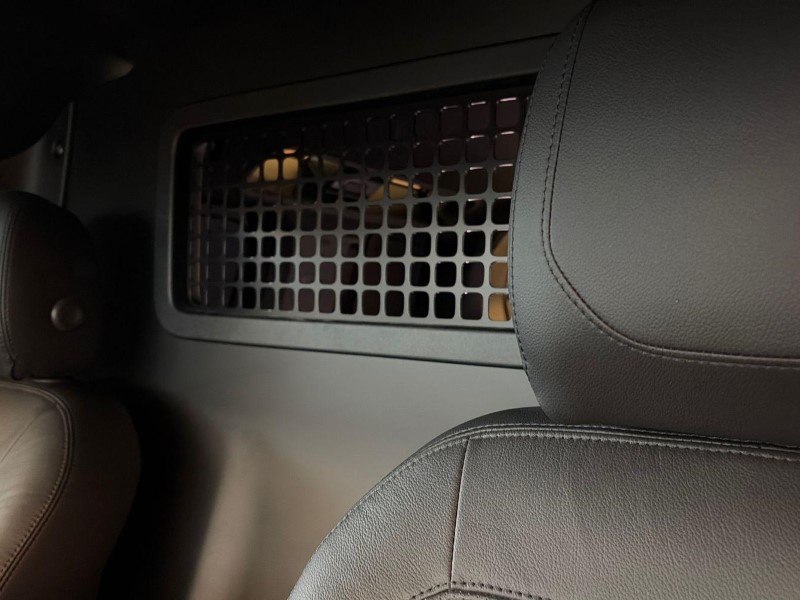 2023 (23) LAND ROVER COMMERCIAL DEFENDER 3.0 D250 Hard Top SE Auto 5228158