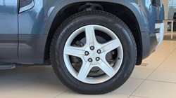 2023 (23) LAND ROVER COMMERCIAL DEFENDER 3.0 D250 Hard Top SE Auto 5228162