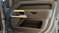 2023 (23) LAND ROVER COMMERCIAL DEFENDER 3.0 D250 Hard Top SE Auto 5228176