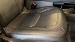 2023 (23) LAND ROVER COMMERCIAL DEFENDER 3.0 D250 Hard Top SE Auto 5228179