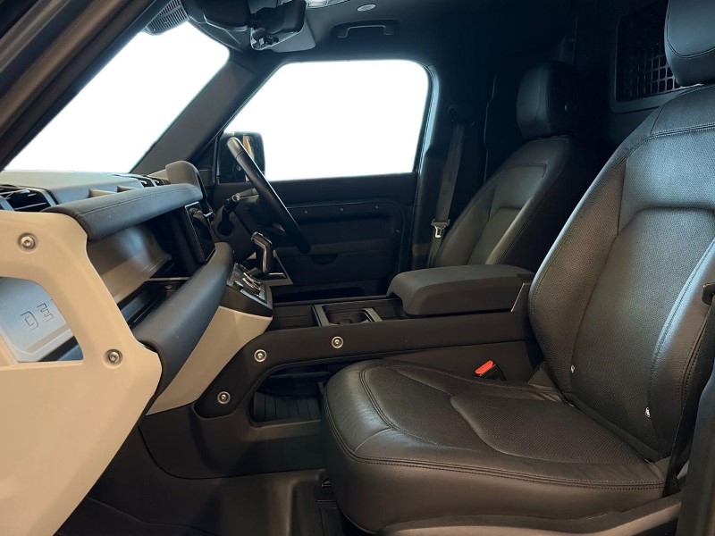 2023 (23) LAND ROVER COMMERCIAL DEFENDER 3.0 D250 Hard Top SE Auto 5228157