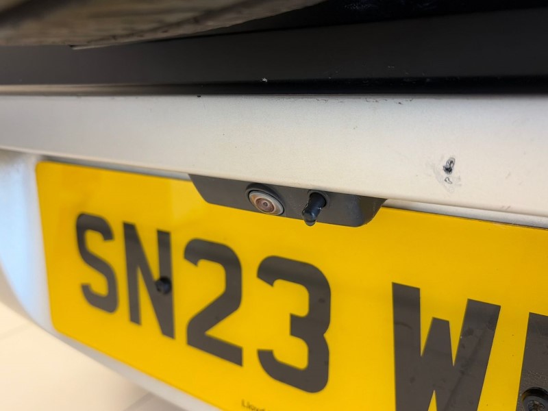 2023 (23) LAND ROVER COMMERCIAL DEFENDER 3.0 D250 Hard Top SE Auto 5228197