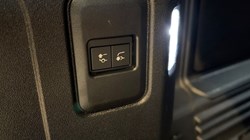 2023 (23) LAND ROVER COMMERCIAL DEFENDER 3.0 D250 Hard Top SE Auto 5228175