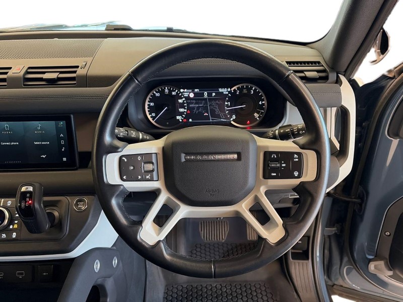 2023 (23) LAND ROVER COMMERCIAL DEFENDER 3.0 D250 Hard Top SE Auto 5228169