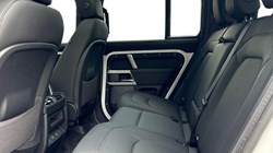 2024 (24) LAND ROVER DEFENDER 3.0 D250 X-Dynamic SE 110 5dr Auto 5560116