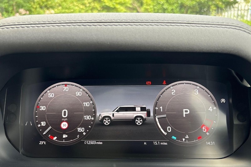 2024 (24) LAND ROVER DEFENDER 3.0 D250 X-Dynamic SE 110 5dr Auto 5560128