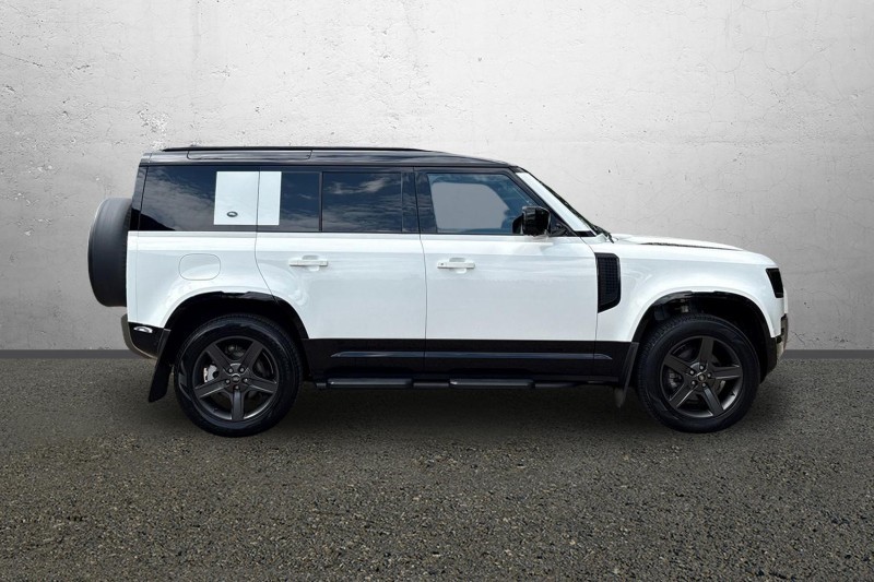 2024 (24) LAND ROVER DEFENDER 3.0 D250 X-Dynamic SE 110 5dr Auto 5560117