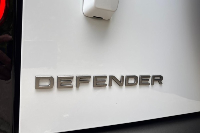 2024 (24) LAND ROVER DEFENDER 3.0 D250 X-Dynamic SE 110 5dr Auto 5560161
