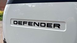 2024 (24) LAND ROVER DEFENDER 3.0 D250 X-Dynamic SE 110 5dr Auto 5560160