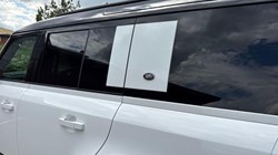 2024 (24) LAND ROVER DEFENDER 3.0 D250 X-Dynamic SE 110 5dr Auto 5560171