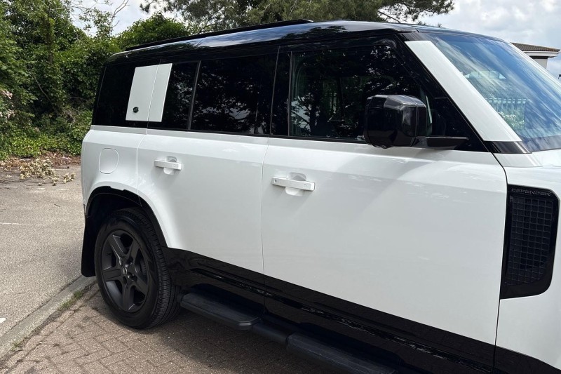 2024 (24) LAND ROVER DEFENDER 3.0 D250 X-Dynamic SE 110 5dr Auto 5560166