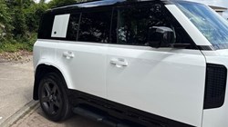 2024 (24) LAND ROVER DEFENDER 3.0 D250 X-Dynamic SE 110 5dr Auto 5560166