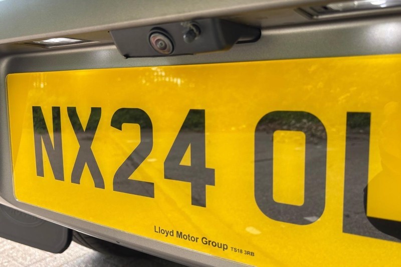 2024 (24) LAND ROVER DEFENDER 3.0 D250 X-Dynamic SE 110 5dr Auto 5560156