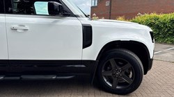 2024 (24) LAND ROVER DEFENDER 3.0 D250 X-Dynamic SE 110 5dr Auto 5560164