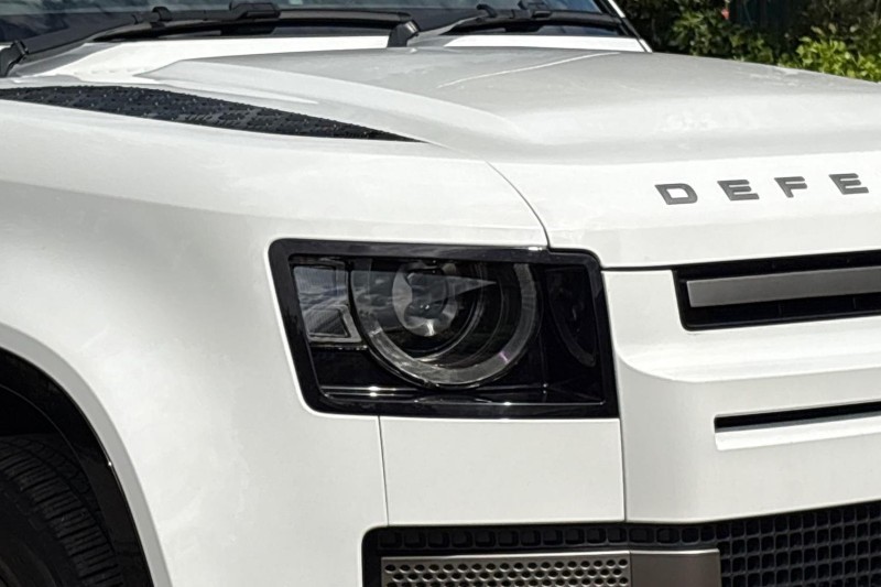 2024 (24) LAND ROVER DEFENDER 3.0 D250 X-Dynamic SE 110 5dr Auto 5560129