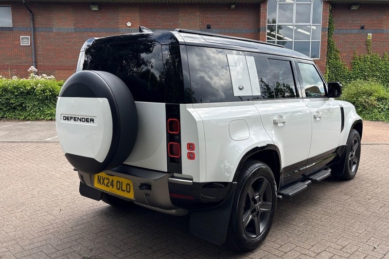 2024 (24) LAND ROVER DEFENDER 3.0 D250 X-Dynamic SE 110 5dr Auto 5560163