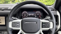 2024 (24) LAND ROVER DEFENDER 3.0 D250 X-Dynamic SE 110 5dr Auto 5560139