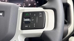 2024 (24) LAND ROVER DEFENDER 3.0 D250 X-Dynamic SE 110 5dr Auto 5560141