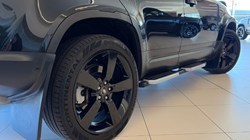 2022 (72) LAND ROVER DEFENDER 3.0 D250 SE 110 5dr Auto 5253945