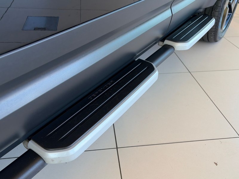 2022 (72) LAND ROVER DEFENDER 3.0 D250 SE 110 5dr Auto 5253952