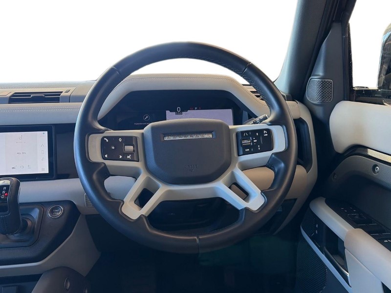 2022 (72) LAND ROVER DEFENDER 3.0 D250 SE 110 5dr Auto 5253909