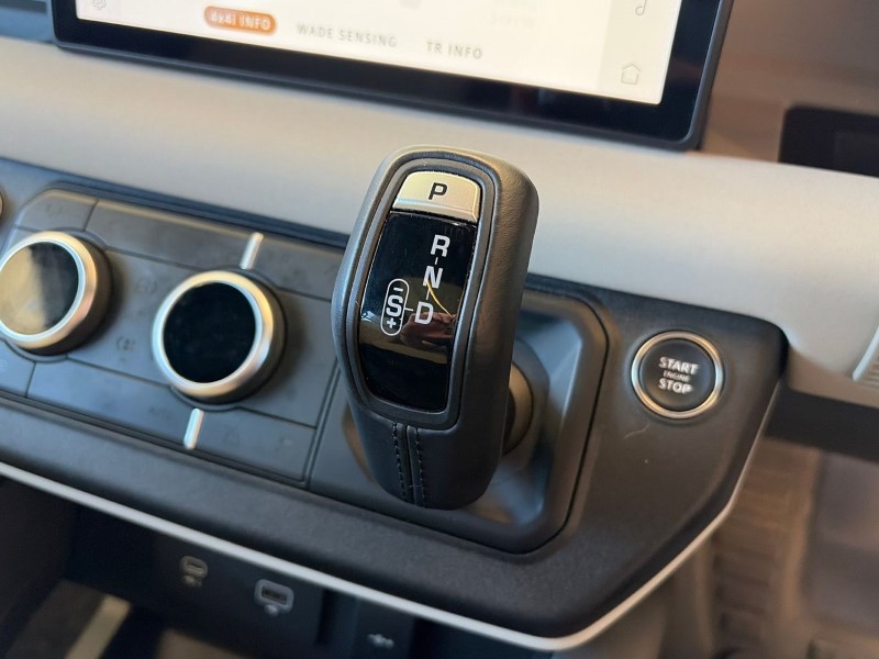 2022 (72) LAND ROVER DEFENDER 3.0 D250 SE 110 5dr Auto 5253907