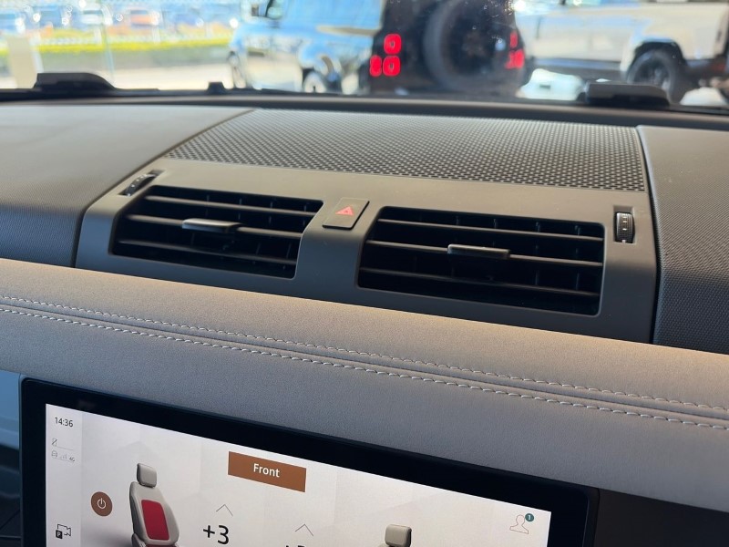 2022 (72) LAND ROVER DEFENDER 3.0 D250 SE 110 5dr Auto 5253931