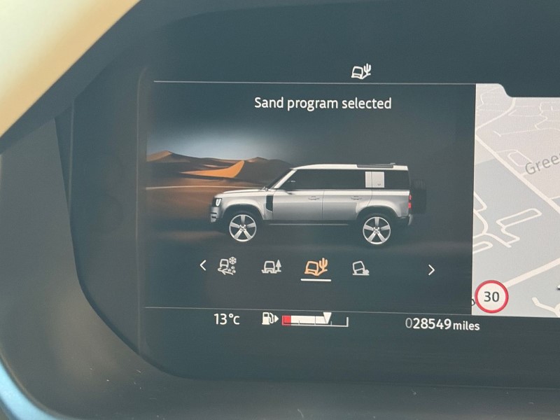 2022 (72) LAND ROVER DEFENDER 3.0 D250 SE 110 5dr Auto 5253929