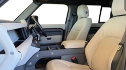 2022 (72) LAND ROVER DEFENDER 3.0 D250 SE 110 5dr Auto 5253896