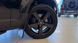 2022 (72) LAND ROVER DEFENDER 3.0 D250 SE 110 5dr Auto 5253946