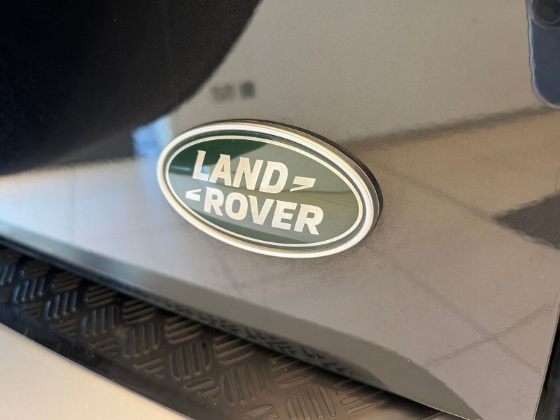 2022 (72) LAND ROVER DEFENDER 3.0 D250 SE 110 5dr Auto 5253942