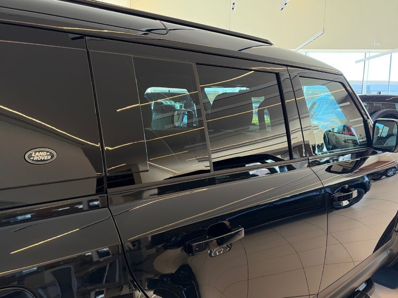 2022 (72) LAND ROVER DEFENDER 3.0 D250 SE 110 5dr Auto 5253948