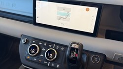 2022 (72) LAND ROVER DEFENDER 3.0 D250 SE 110 5dr Auto 5253928