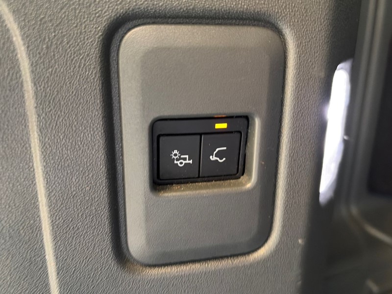 2022 (72) LAND ROVER DEFENDER 3.0 D250 SE 110 5dr Auto 5253937