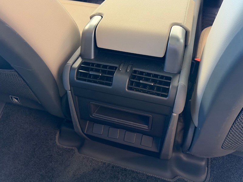 2022 (72) LAND ROVER DEFENDER 3.0 D250 SE 110 5dr Auto 5253912