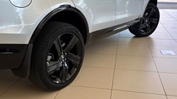 2023 (23) LAND ROVER DISCOVERY 3.0 D300 R-Dynamic HSE 5dr Auto 5240911