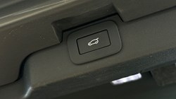 2023 (23) LAND ROVER DISCOVERY 3.0 D300 R-Dynamic HSE 5dr Auto 5240903