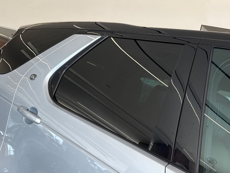 2023 (23) LAND ROVER DISCOVERY 3.0 D300 R-Dynamic HSE 5dr Auto 5240914