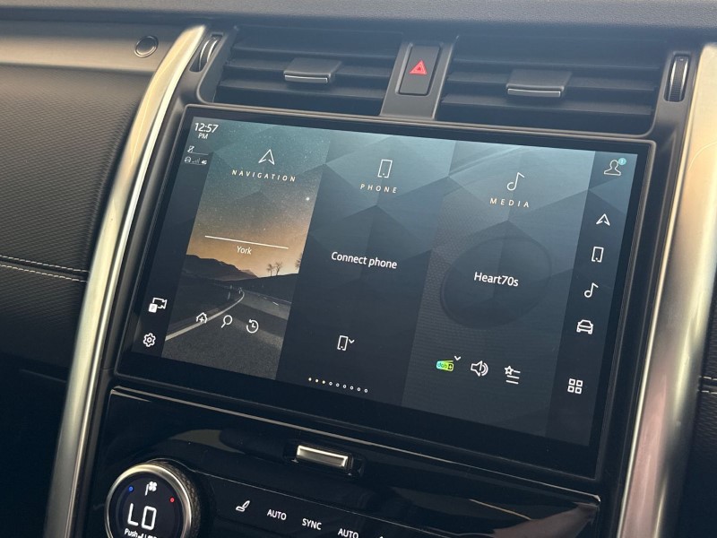 2023 (23) LAND ROVER DISCOVERY 3.0 D300 R-Dynamic HSE 5dr Auto 5240893