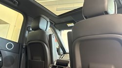 2023 (23) LAND ROVER DISCOVERY 3.0 D300 R-Dynamic HSE 5dr Auto 5240884